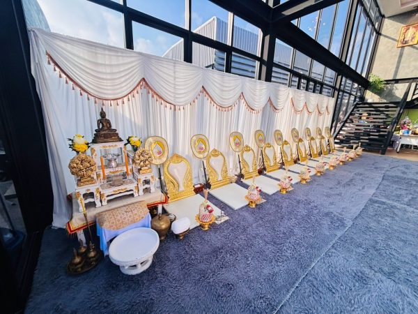 พรมสีเทาเข้ม