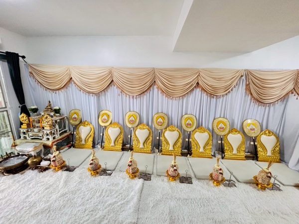 พรมสีขาว